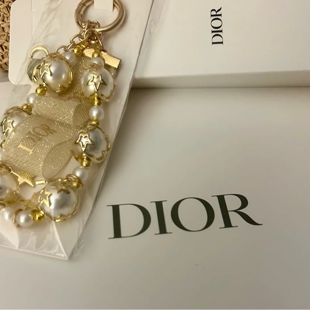 Bundled Dior Raffia Wristlet Clutch &  Limited Edition Bag Charm Phone Key Ring - Picture 3 of 10